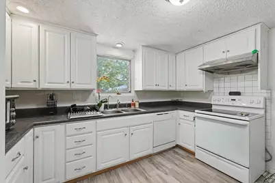 2014 Blackthorn Drive #2014, Champaign, IL 61821 - Photo 14
