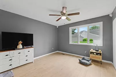 2014 Blackthorn Drive #2014, Champaign, IL 61821 - Photo 18