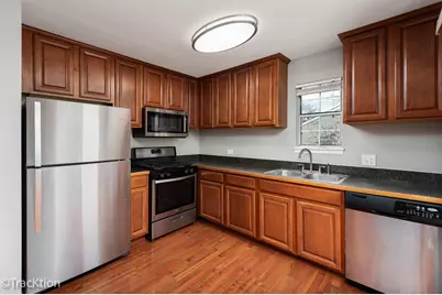 549 E Shag Bark Lane #E, Streamwood, IL 60107 - Photo 2