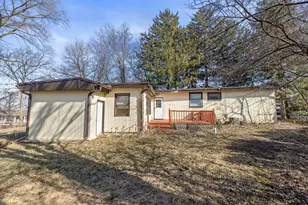 128 Harding Ct, Glen Ellyn, IL 60137 - Photo 6