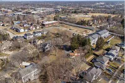 128 Harding Court, Glen Ellyn, IL 60137 - Photo 14