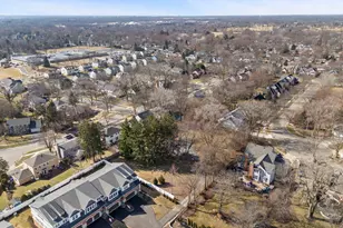128 Harding Ct, Glen Ellyn, IL 60137 - Photo 10