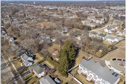 128 Harding Court, Glen Ellyn, IL 60137 - Photo 16