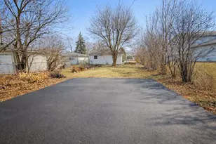 2814 Gilead, Zion, IL 60099 - Photo 14