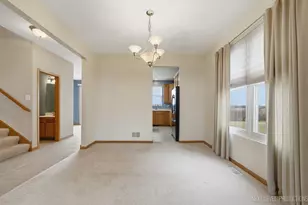 2593 Moutray Ln, North Aurora, IL 60542 - Photo 10