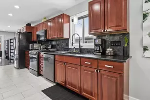 1109 S Edson Ave, Lombard, IL 60148 - Photo 8