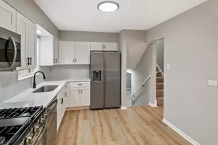 555 N Cherry Dr, Glenwood, IL 60425 - Photo 6