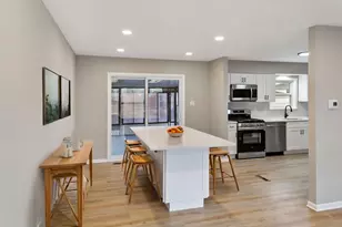 555 N Cherry Dr, Glenwood, IL 60425 - Photo 4