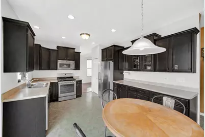 1607 Seward Road, Joliet, IL 60431 - Photo 6