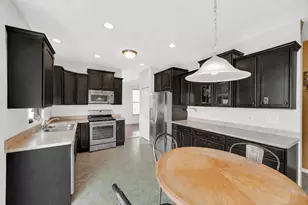 1607 Seward Rd, Joliet, IL 60431 - Photo 6