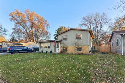 18637 W Karen Lane, Gurnee, IL 60031 - Photo 4