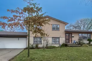 1411 S Robert Dr, Mount Prospect, IL 60056 - Photo 2