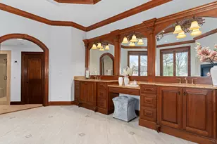 712 E Hillside Rd, Naperville, IL 60540 - Photo 44