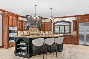 712 E Hillside Rd, Naperville, IL 60540 - Photo 22