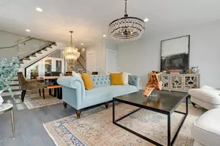 602 N May St, Chicago, IL 60642 - Photo 2