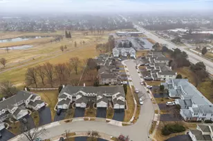 1859 Pebble Beach Cir, Elk Grove Village, IL 60007 - Photo 22