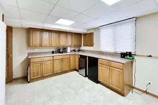 7717 Rohrer Dr, Downers Grove, IL 60516 - Photo 26