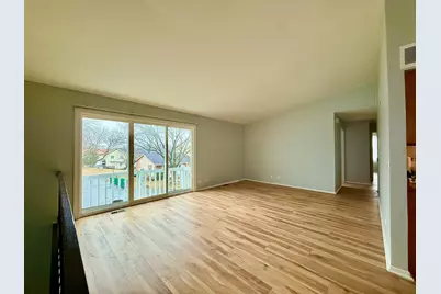 330 Hampton Court #D, Bloomingdale, IL 60108 - Photo 4