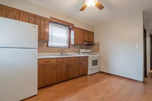 10439 S Ave M, Chicago, IL 60617 - Photo 8