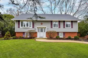 26W237 Parkway Dr, Winfield, IL 60190 - Photo 1