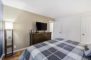 1821 Pebble Beach Cir, Elk Grove Village, IL 60007 - Photo 12