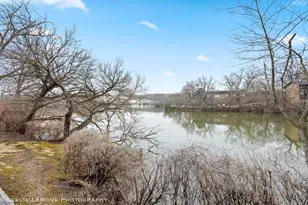 5525 E Lake Dr, Lisle, IL 60532 - Photo 16