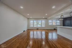 [Address not provided], Evanston, IL 60202 - Photo 4