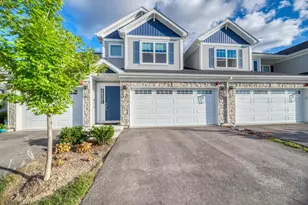 257 N Masters Dr, Addison, IL 60101 - Photo 2