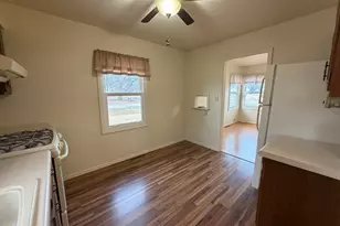 507 Oak Ave, Sterling, IL 61081 - Photo 4