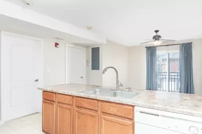 3447 Ridgeland Avenue #203, Berwyn, IL 60402 - Photo 10