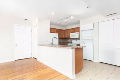 3447 Ridgeland Avenue #203, Berwyn, IL 60402 - Photo 6