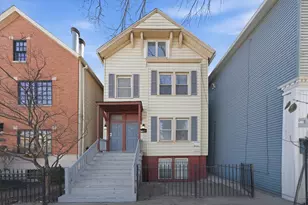 3037 N Southport Ave, Chicago, IL 60657 - Photo 1