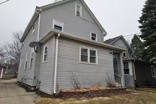 214 Franklin Ave, Waukegan, IL 60085 - Photo 2