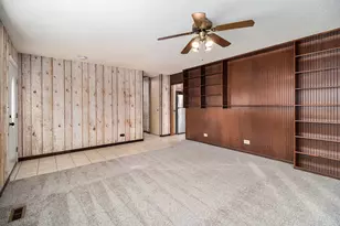 120 Ellington Dr, Schaumburg, IL 60194 - Photo 4