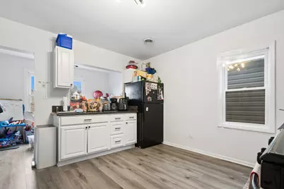 2909 N Hoyne Avenue, Chicago, IL 60618 - Photo 8
