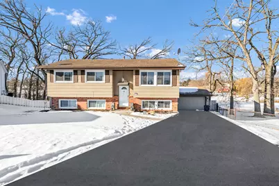 1809 Maplewood Court, Lindenhurst, IL 60046 - Photo 1
