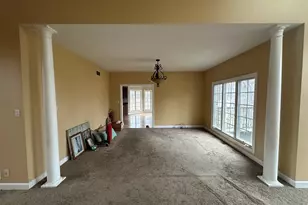 327 Royal Oak Dr, Steger, IL 60475 - Photo 10