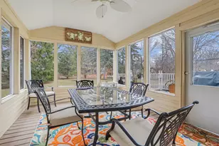 570 Violet Ln, Batavia, IL 60510 - Photo 16