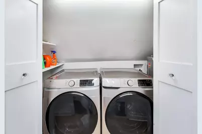 3051 N Drake Avenue, Chicago, IL 60618 - Photo 20