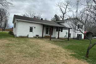 6049 E Flyers Dr, Chicago, IL 62898 - Photo 4