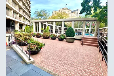 1960 N Lincoln Park West Avenue #401, Chicago, IL 60614 - Photo 6