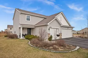 684 Vine St, Hampshire, IL 60140 - Photo 2