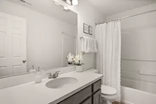 684 Vine St, Hampshire, IL 60140 - Photo 20