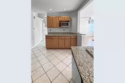 817 Blue Spruce Court, Lindenhurst, IL 60046 - Photo 6