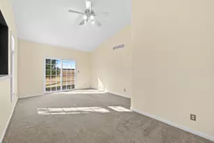 340 Manning Dr, Dekalb, IL 60115 - Photo 4