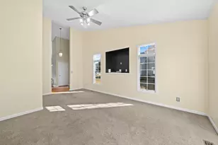 340 Manning Dr, Dekalb, IL 60115 - Photo 6