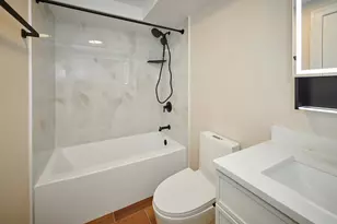 5200 N Winthrop Ave, Chicago, IL 60640 - Photo 18