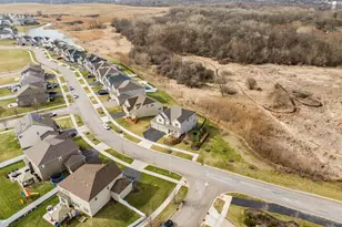 [Address not provided], South Elgin, IL 60177 - Photo 38