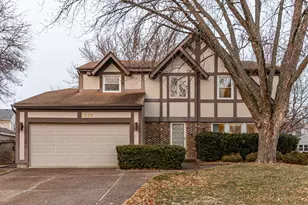 1265 Devonshire Rd, Buffalo Grove, IL 60089 - Photo 1