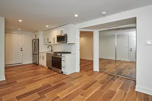 5200 N Winthrop Ave, Chicago, IL 60640 - Photo 2